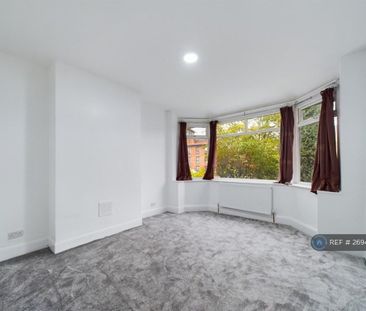 4 bedroom semi-detached house to rent - Photo 5