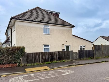 2 bedroom end of terrace house to rent - Photo 2