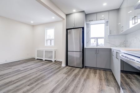 For Lease - 384 Oakwood Avenue Unit# 2nd, Toronto, Ontario - Photo 5