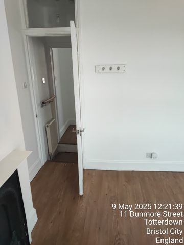 2 Bed Terraced House, Bristol, BS4 - Photo 2