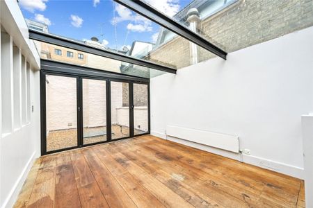 5 bedroom mews to rent - Photo 4