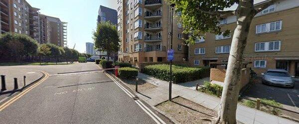 2 Bed Flat, Wingfield Court, E14 - Photo 1