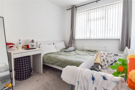 3 bedroom semi-detached house to rent - Photo 3