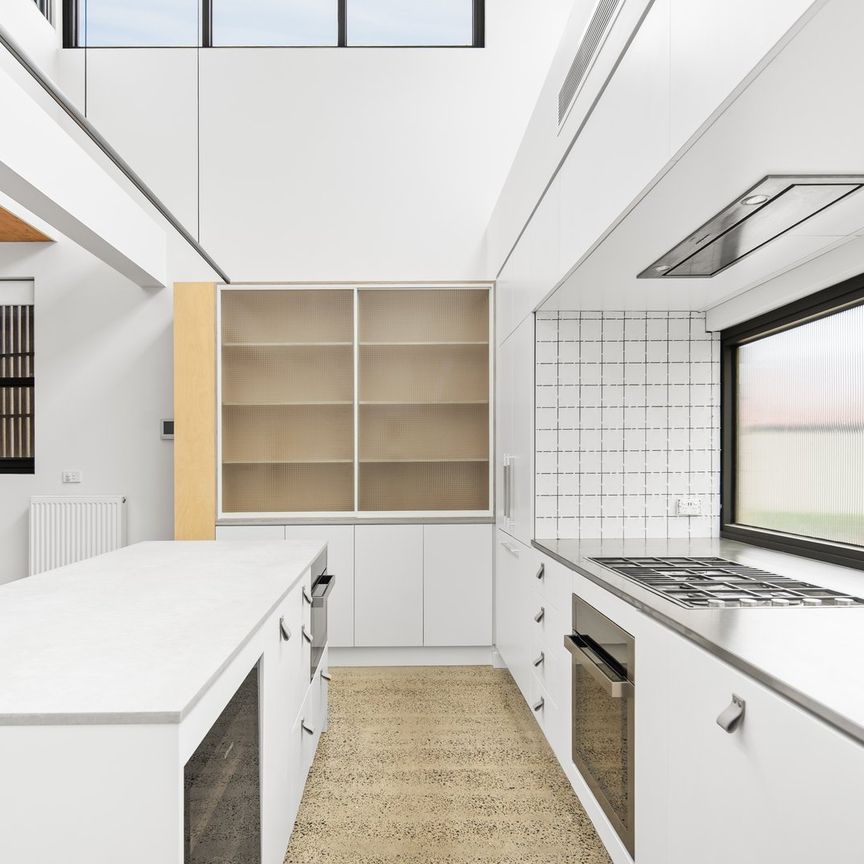 10/8 Barry Street, Brunswick VIC 3056 - Photo 1