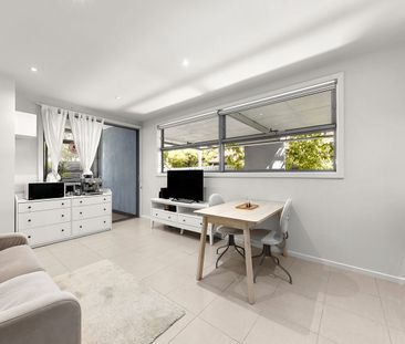 Private, Secure & Sunlit Ground-Floor Living Just 7km from the CBD - Photo 1