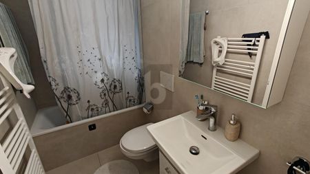 ATTRACTIVE FLOOR PLAN WITH BALCONY - Foto 4