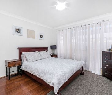 A neat and tidy 2 bedroom quiet villa available now ! ! ! - Photo 4