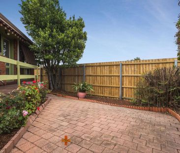 CLOSE TO THE BEACH | THREE BEDROOMS | GREAT LOCATION - Photo 5