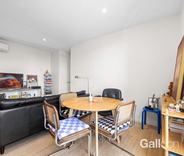 Bright and specious one bedroom. - Photo 2