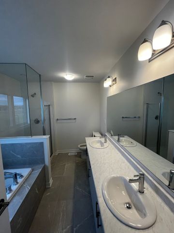 For Lease - 24 Phoenix Boulevard, Barrie, Ontario - Photo 4