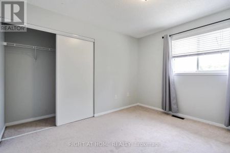 4 PRINCE EDWARD PLACE - Photo 4