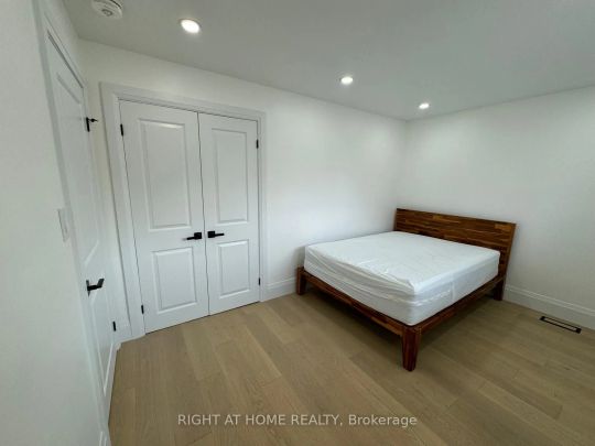 Detached Home For Lease | W9229490 - Photo 1