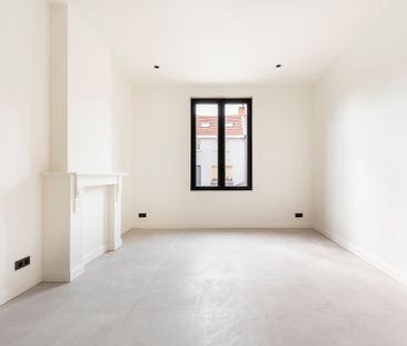 Volledig gerenoveerde gezinswoning met tuin en 3 slaapkamers in Eke... - Photo 3