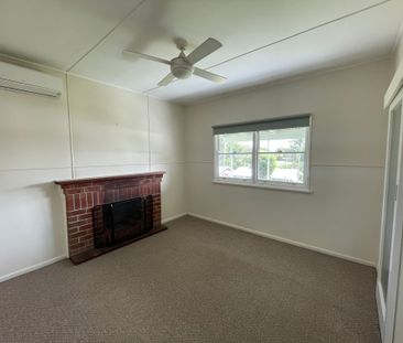 Three Bedroom Family Home - Photo 3