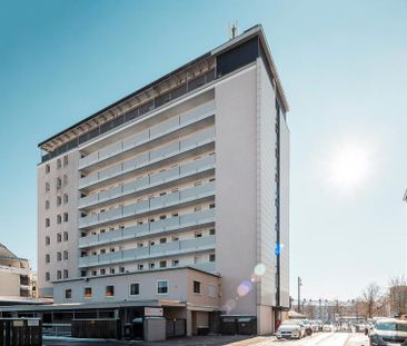 Helle 1-Zi.-Whg. mit separater Küche in zentraler Lage nahe A-Oberh... - Foto 1