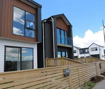 Modern Two-Level Townhouse 2020 - Photo 4