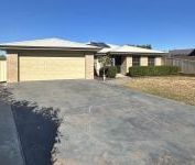 Three Bedroom Home in South Dubbo Location - Photo 5