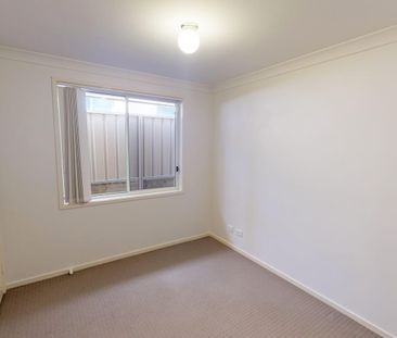 LIGHT & BRIGHT! - Photo 4