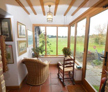 2 bedroom barn conversion to rent - Photo 2