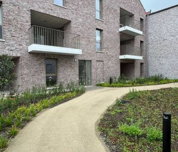 BEN- APPARTEMENT MET 2 KAMERS, GROOT TERRAS EN GARAGE VLAKBIJ DE MARKT TE GAVERE - Foto 2