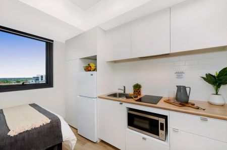 Signature Studio Apartment - Queen Bed - Photo 4