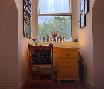 2 Bed Flat, Montrell Road, SW2 - Photo 5