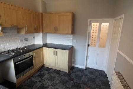 2 bedroom House To Let - Photo 4