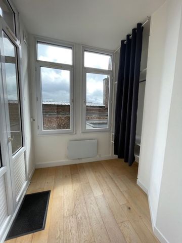 SUPERBE APPARTEMENT AVEC TERRASSE EN CENTRE VILLE - Photo 5