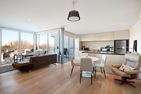 Stylish & Sophisticated Living in the Heart of Prahran - Photo 5