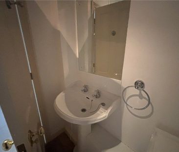 Two bedroom barn conversion on quiet country lane, situated in the ... - Photo 6