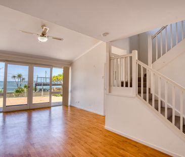 Beachfront in Batehaven - Photo 1