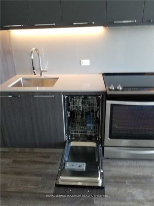 Riverside Square Lofts 15-45 , #711 - Photo 1