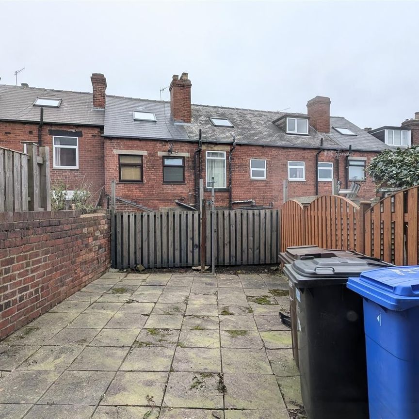 Farnley Avenue, Birley Carr, Sheffield - Photo 1