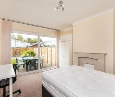 4 bedroom terraced house to rent - Photo 3