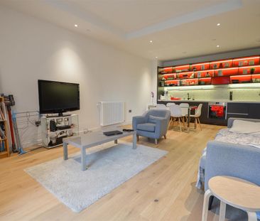 Hercules House, Botanic Square, London, E14 - Photo 2