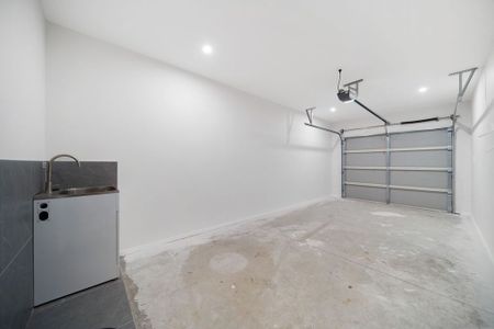 Nice and New in Opaheke - Photo 4