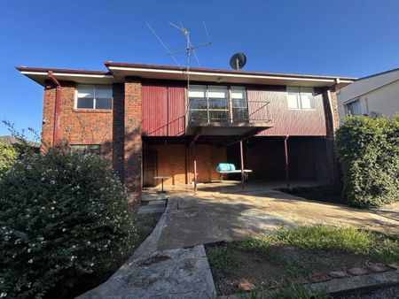 NEWLY UPDATED THREE BEDROOM HOME IN NORTH TAMWORTH - Photo 3