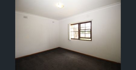 TWO BEDROOM UNIT WITH PRIVATE COURTYARD - Photo 3