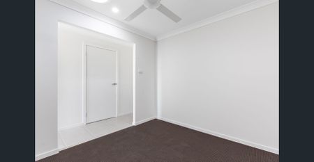 Modern Four Bedroom Duplex - Photo 3