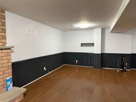 For Lease - 252 Osmond Crescent Unit# Walk Out Basement Apt, Newmarket, Ontario - Photo 4