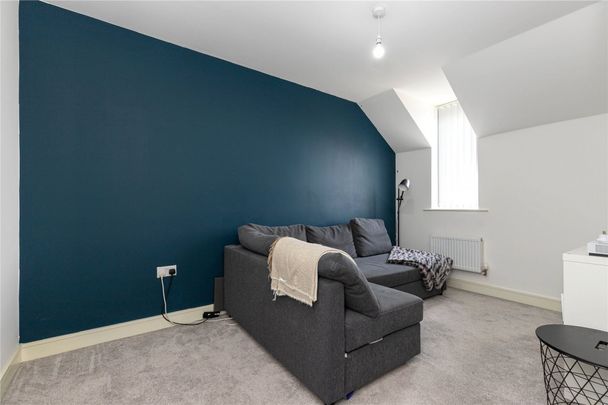 Guardsman Tony Downes Way, Droylsden, Manchester, Greater Manchester, M43 - Photo 1