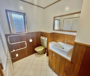 2 Bedroom, 1 Bathroom House - Photo 4