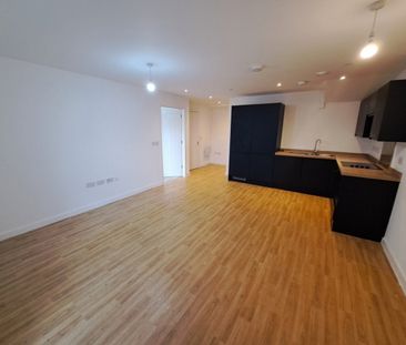 3 Bed Flat, Stockport Road, M13 - Photo 3