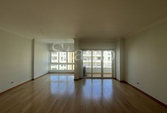 Apartamento T3 em Lisboa