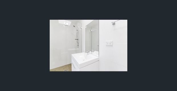 GreenSquare station walking distance 800m 7A Victoria Street, Beaconsfield Spacious 3beds Townhouse - Photo 1