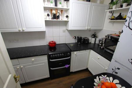 1 bedroom flat to rent - Photo 5