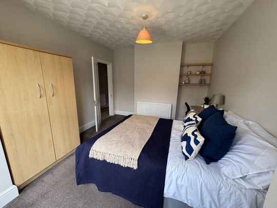 4 bedroom semi-detached house to rent - Photo 1