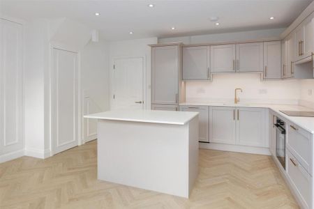 3 bedroom end of terrace house to rent - Photo 3