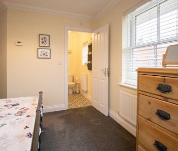2 bedroom flat to rent - Photo 6