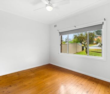 Tidy Two Bedroom Home in Convenient Location - Photo 5